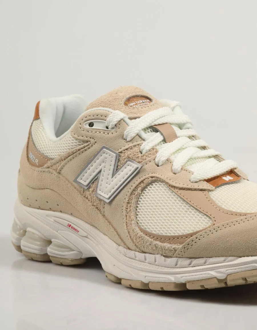  sneakers NEW BALANCE M2002 RSC-SANDSTONE 84145