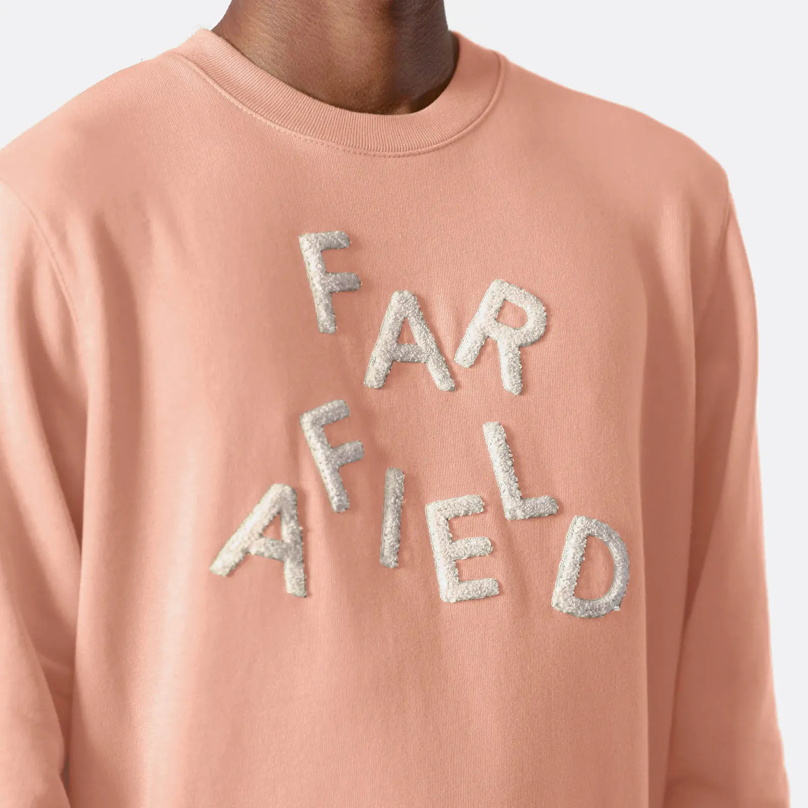 Sudadera Far Afield Wonky Logo Muted Clay Rosa Claro