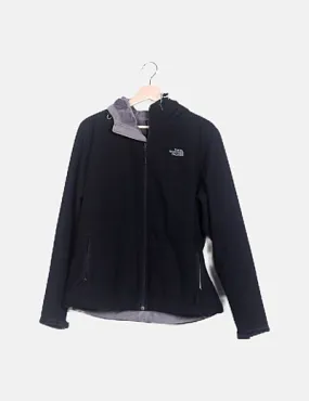 The North Face Chaqueta negra combinada