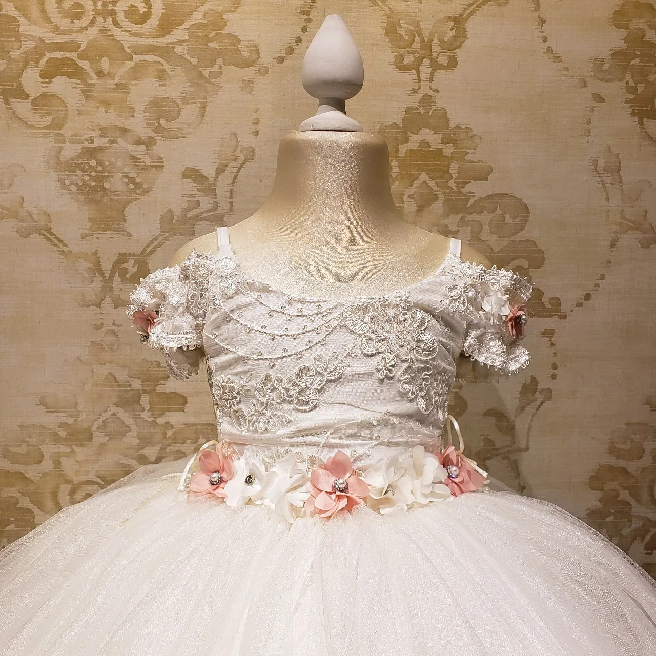 Vestido de Niña Fiesta Ivory con Flores Presentación Tallas 2 a 8 Años