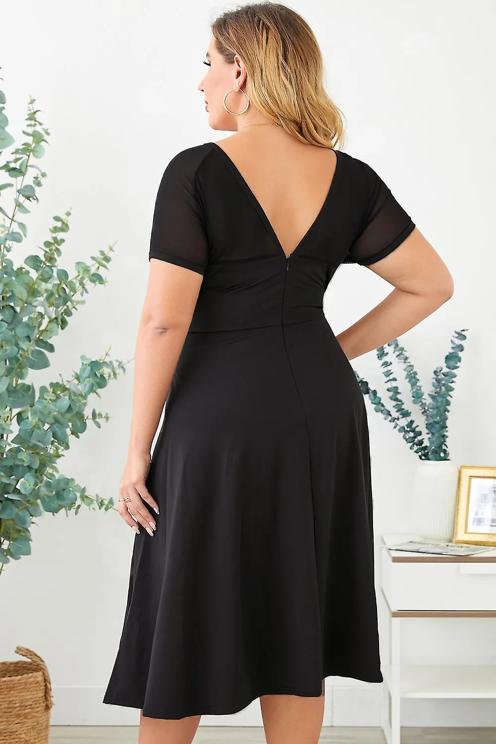 Women's Black Mesh Crew Neck Short Sleeve High Waist Plus Size Midi Dress